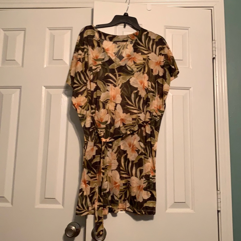 H & M swimsuit cover nwot